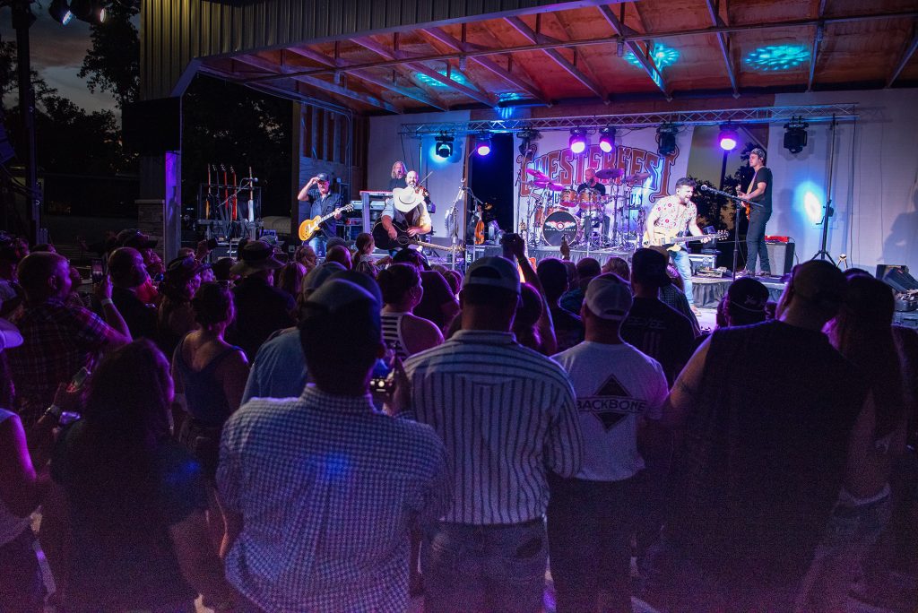 Chesterfest - Country music concert in Chester Nebraska 